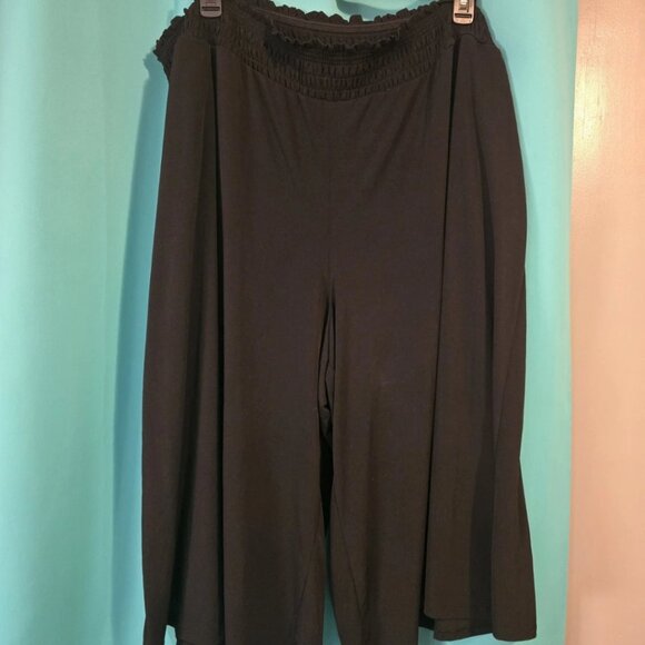 Lane Bryant Black Pull On Wide Leg Capri With Pockets 26/28 Elastic Waist - Picture 2 of 5